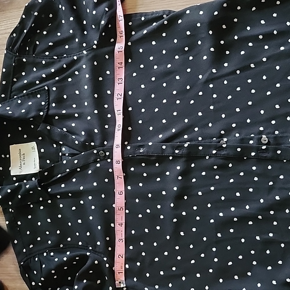 A&F button down blouse - Picture 7 of 9